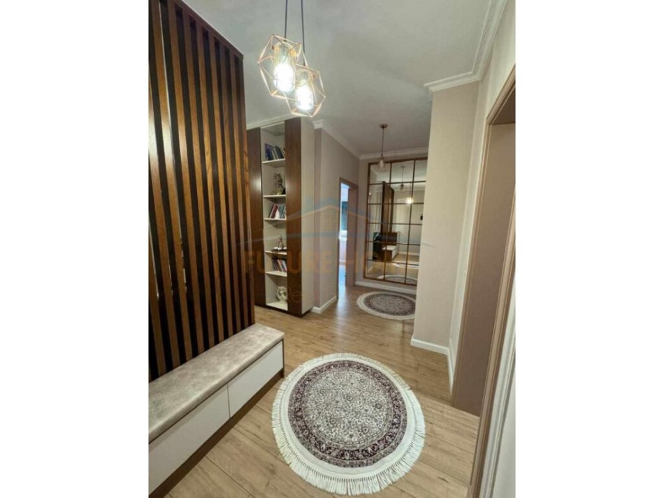Tirane, shitet apartament 2+1+Aneks+Ballkon Kati 3, 110 m² 200.000 € (Rrugen Gjin Gjergji,)
