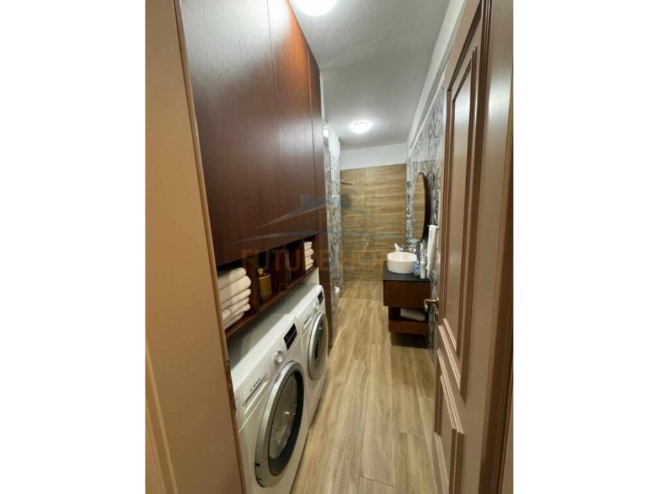 Tirane, shitet apartament 2+1+Aneks+Ballkon Kati 3, 110 m² 200.000 € (Rrugen Gjin Gjergji,)