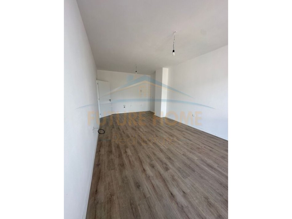 Tirane, shitet apartament 1+1+Ballkon Kati 5, 64 m² 110.660 € (Porcelan)