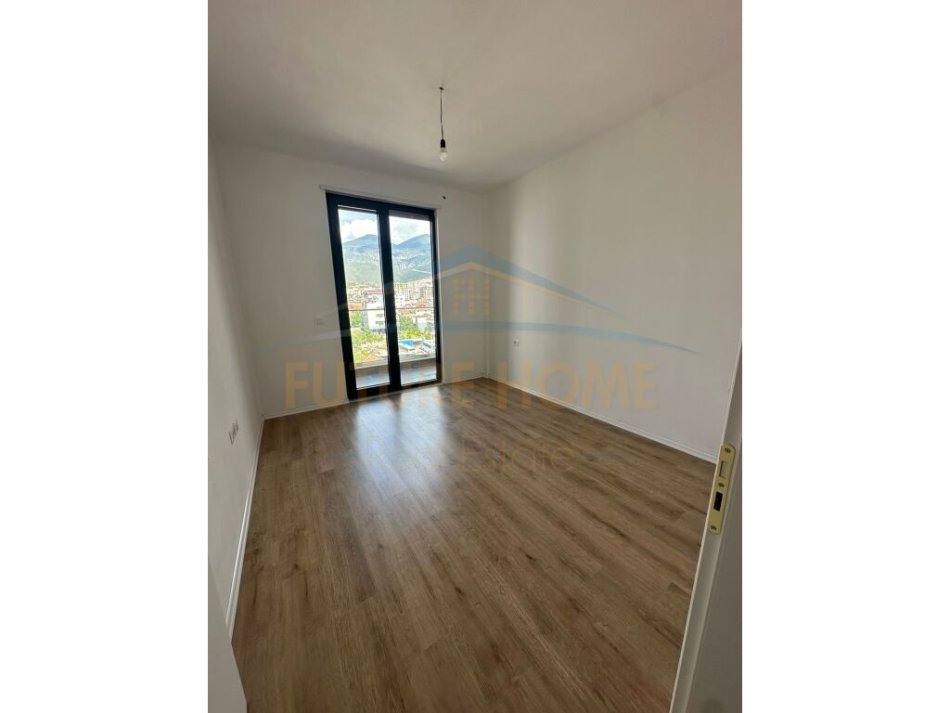 Tirane, shitet apartament 1+1+Ballkon Kati 5, 64 m² 110.660 € (Porcelan)