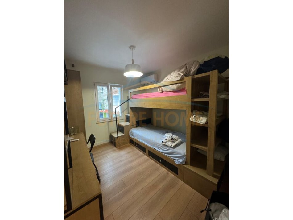 Tirane, shitet apartament 3+1 Kati 2, 120 m² 220.000 € (Kinostudio)