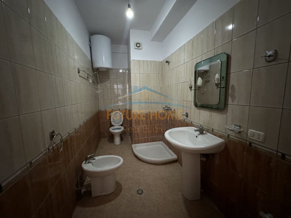 Tirane, shitet apartament 2+1+Aneks+Ballkon Kati 8, 90 m² 105.000 € (Astir)