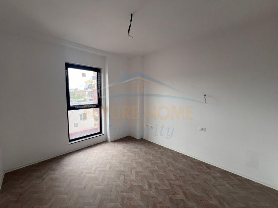 Tirane, jepet me qera apartament 2+1 Kati 3, 110 m² 1.300 € (Tirana Garden Building Rruga e Kavajes)