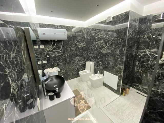 Durres, jap me qera apartament 1+1+A+BLK Kati 19, 94 m² 500 Euro (VOLLGA)
