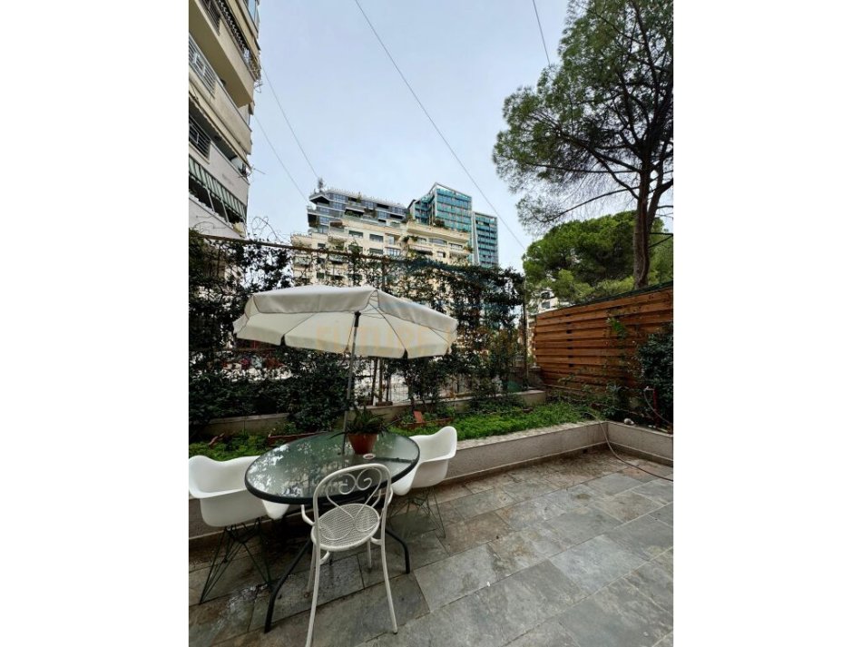 Tirane, shitet apartament 1+1+Aneks+Ballkon , 63 m² 195.000 € (STADIUMI AIR ALBANIA)
