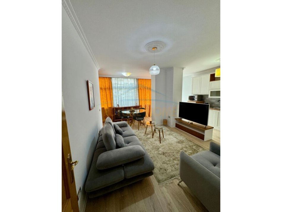 Tirane, shes apartament 1+1+Ballkon Kati 3, 63 m² 195.000 € (Faik Konica)