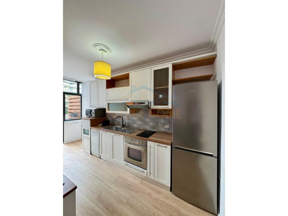 Tirane, shitet apartament 1+1+Ballkon Kati 3, 63 m² 195.000 € (FAIK KONICA STADIUMI AIR ALBANIA)