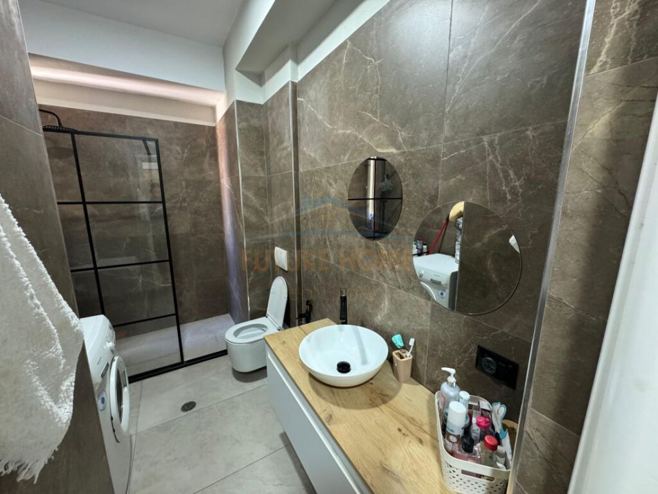 Tirane, shitet apartament 2+1+Ballkon Kati 5, 57 m² 160.000 € (Kodra e Diellit)