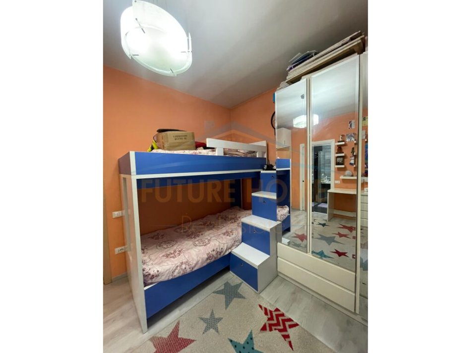 Tirane, jepet me qera apartament 2+1 Kati 4, 90 m² 1.000 € (Kopeshti Zoologjik)
