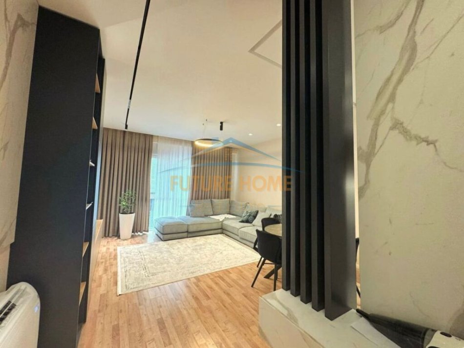Tirane, shitet apartament 1+1+Ballkon Kati 4, 155.000 € (5 Maji)