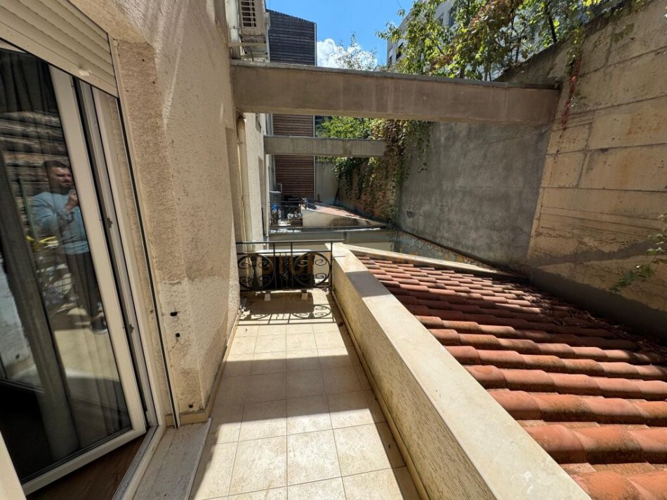 Tirane, shitet apartament 1+1+Ballkon Kati 2, 55 m² 100.000 € (REZIDENCA KODRA E DIELLIT)