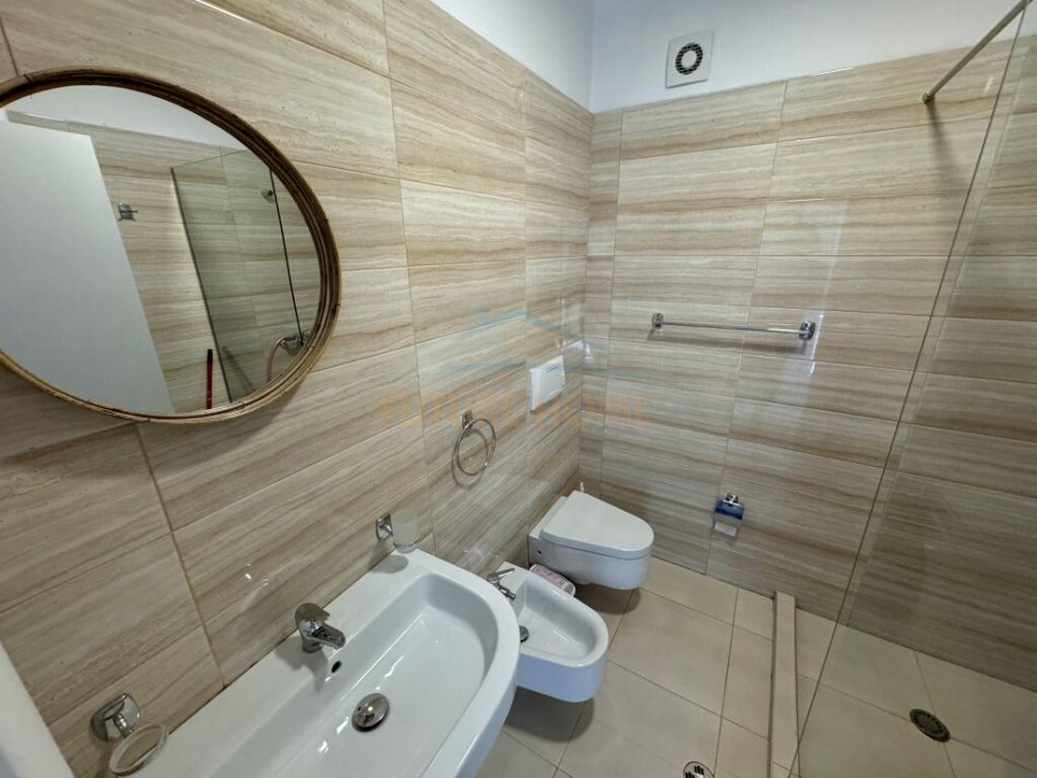 Tirane, shes apartament 1+1+Ballkon Kati 2, 55 m² 100.000 € (Kodra e Diellit)