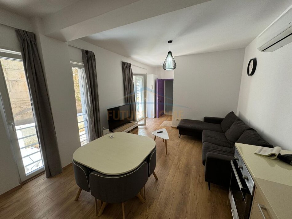 Tirane, shes apartament 1+1+Ballkon Kati 2, 55 m² 100.000 € (Kodra e Diellit)