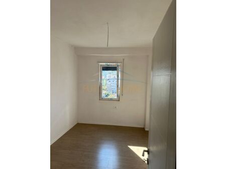 Tirane, jepet me qera apartament 2+1 Kati 6, 73 m² 700 € (Rruga Ali Demi, Tirane, AREA44369)