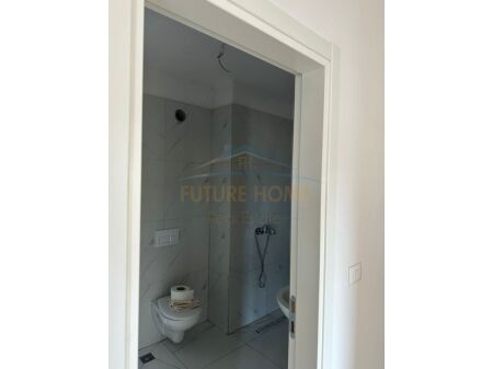 Tirane, jepet me qera apartament 2+1 Kati 6, 73 m² 700 € (Rruga Ali Demi, Tirane, AREA44369)