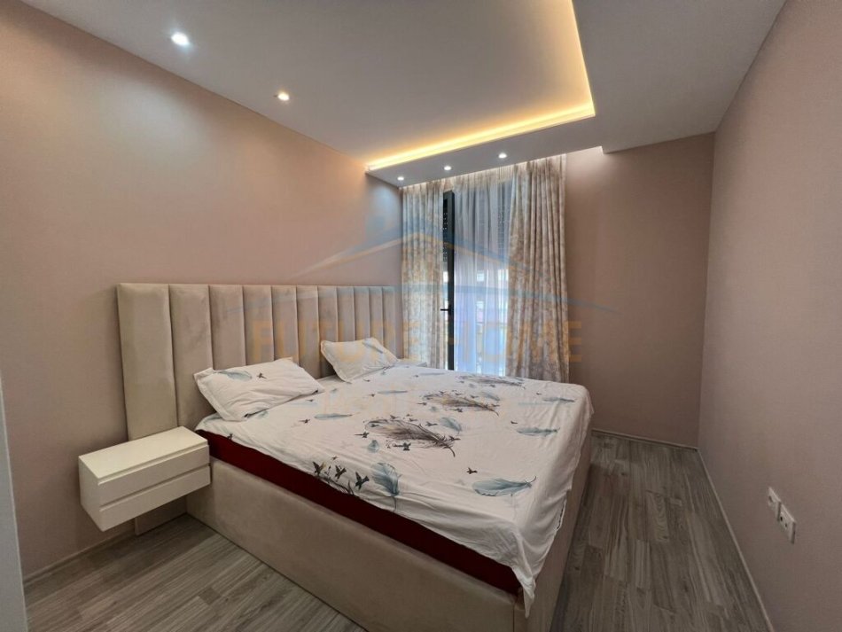Tirane, shitet apartament 3+1+Ballkon Kati 1, 132 m² 260.000 € (FIORI DI BOSCO)