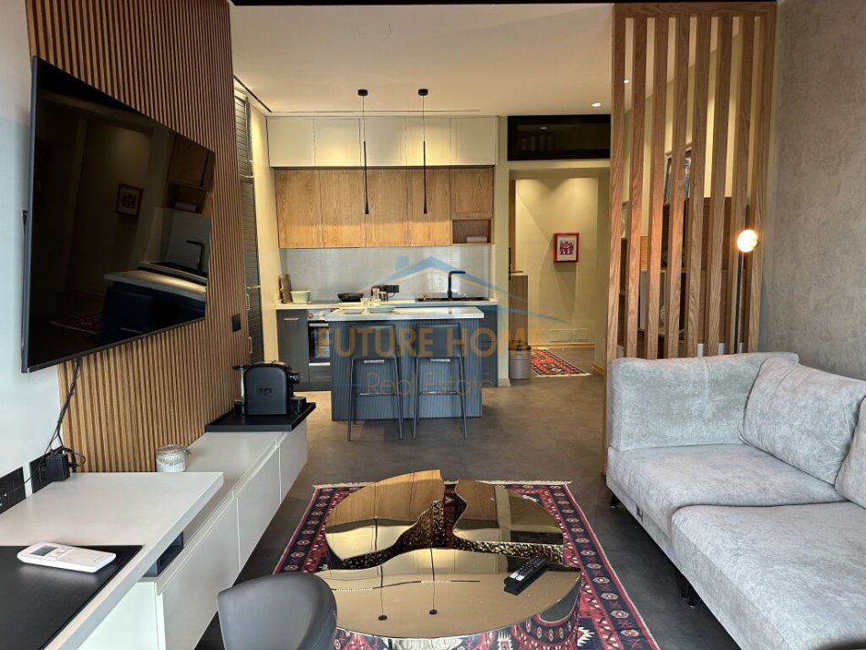 Tirane, jepet me qera apartament 1+1+Ballkon Kati 2, 73 m² 900 € (KOMPLEKSI DELIJORGJI)