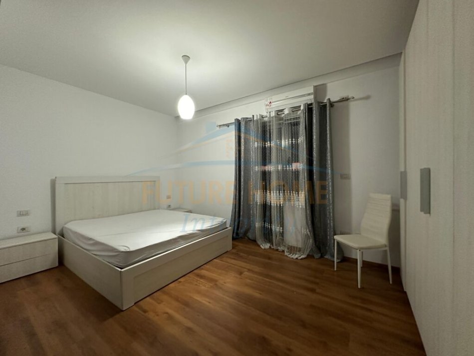 Tirane, jepet me qera apartament 2+1 Kati 9, 110 m² 500 € (Unaza re)