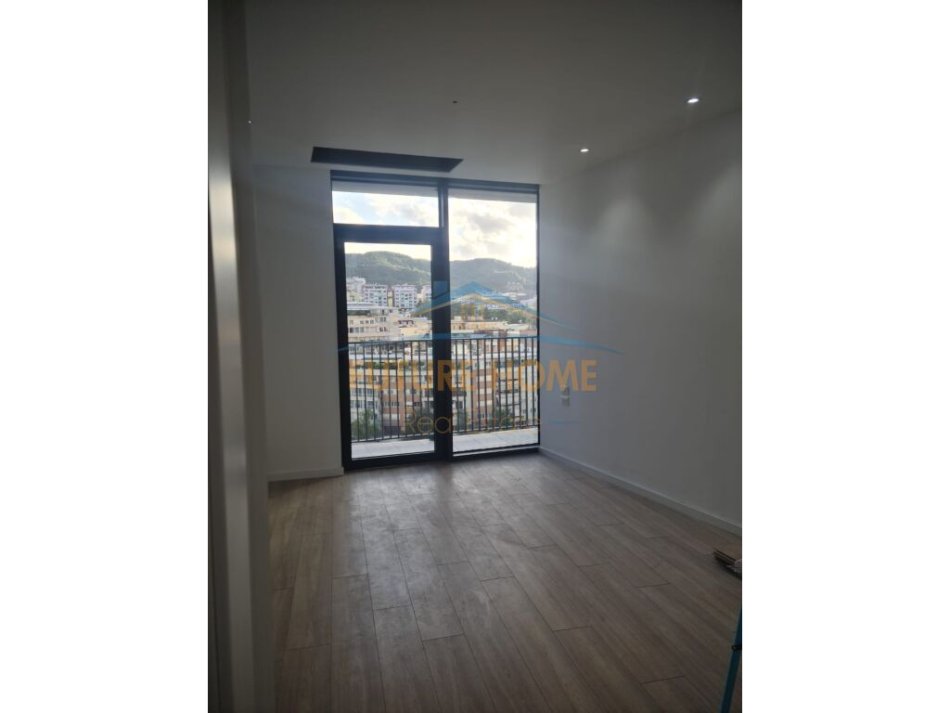 Tirane, jepet me qera apartament 2+1 Kati 9, 124 m² 1.300 € (Lake View , Liqeni I Thate)