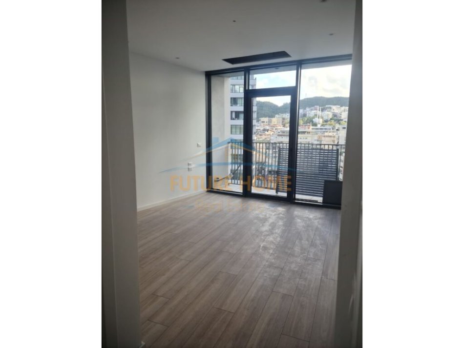 Tirane, jepet me qera apartament 2+1 Kati 9, 124 m² 1.300 € (Lake View , Liqeni I Thate)