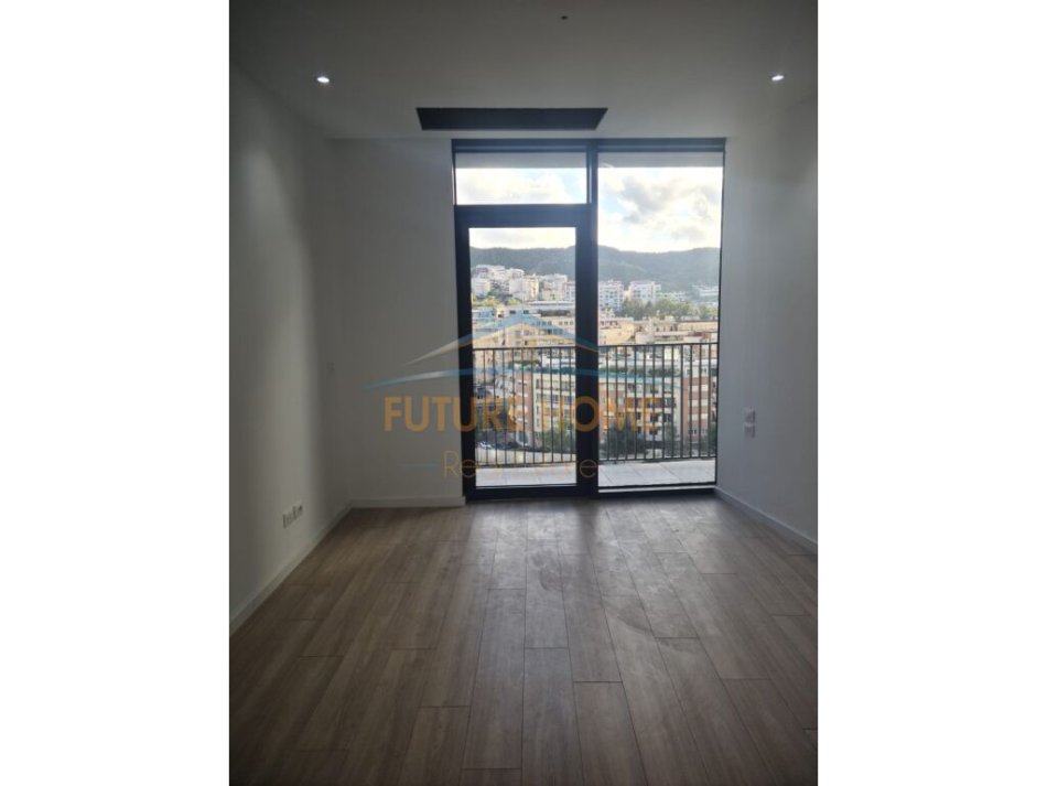 Tirane, jepet me qera apartament 2+1 Kati 9, 124 m² 1.300 € (Lake View , Liqeni I Thate)