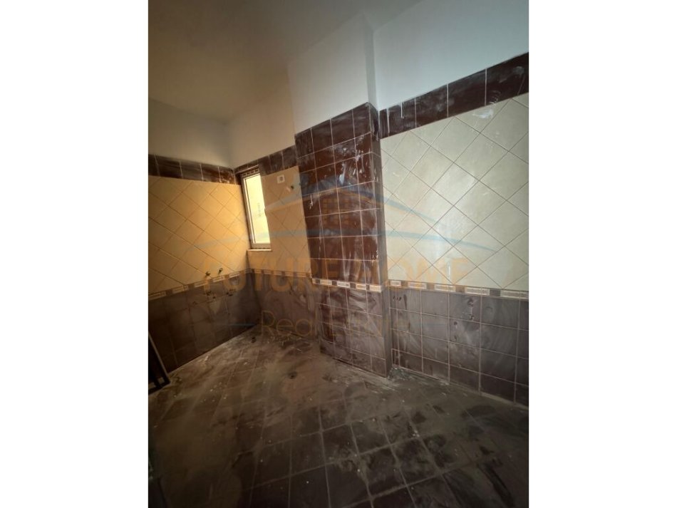 Tirane, shitet 1+1 Kati 6, 57 m² 53.000 € (Rruga e Thesarit)