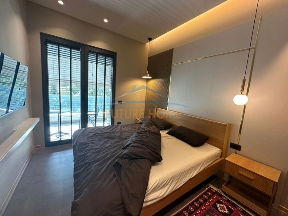 Tirane, jepet me qera apartament 1+1+Ballkon Kati 2, 73 m² 900 € (KOMPLEKSI DELIJORGJI)