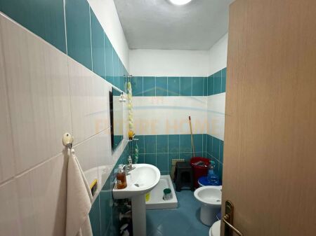 Tirane, shitet apartament 2+1 Kati 8, 104 m² 125.000 € (UNAZA E RE)