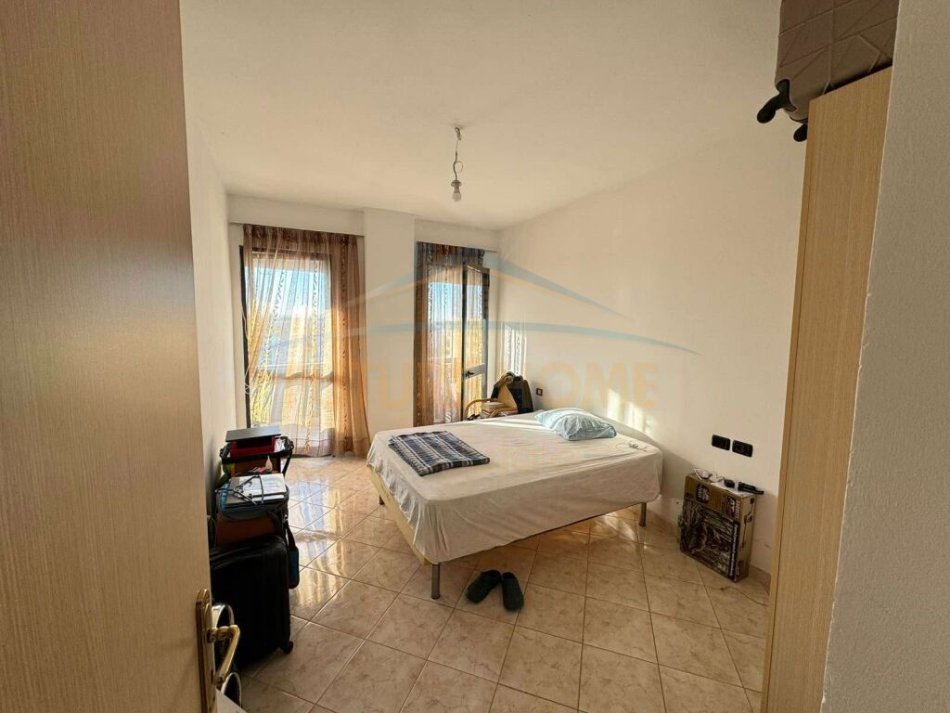 Tirane, shitet apartament 2+1 Kati 8, 104 m² 120.000 € (unaza e re)