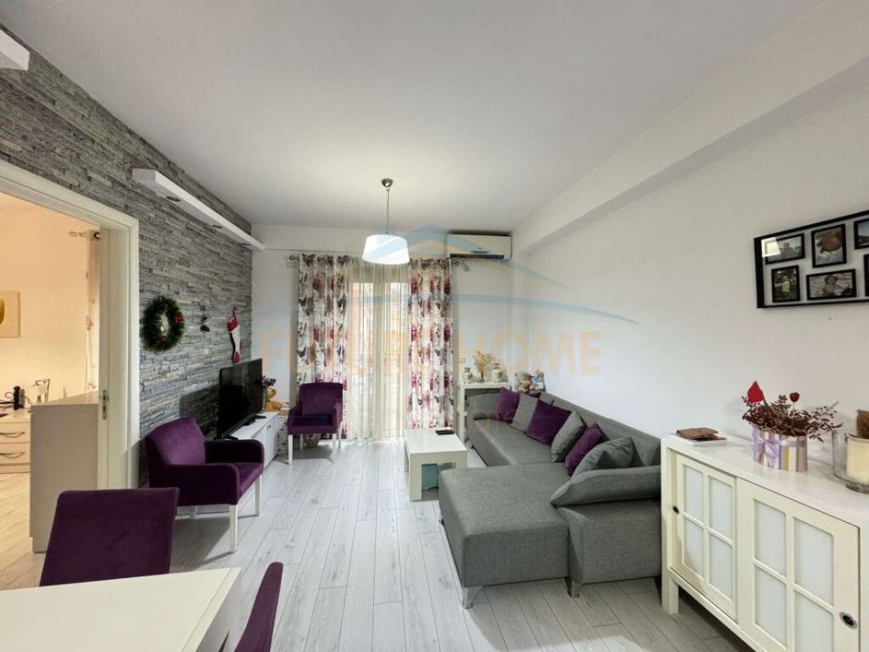 Tirane, shitet apartament 2+1+Ballkon Kati 2, 93 m² 125.000 € (YZBERISHT)