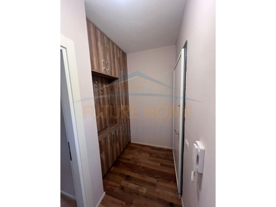 Tirane, jepet me qera apartament 1+1+Ballkon Kati 4, 70 m² 600 € (dritan hoxha)
