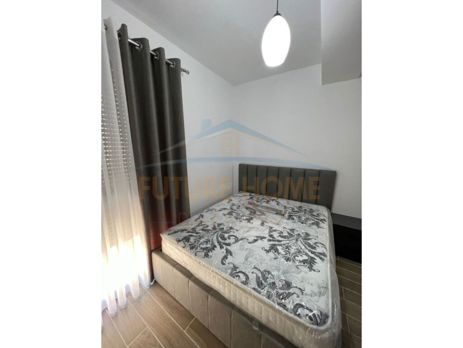 Tirane, jepet me qera apartament 1+1+Ballkon Kati 8, 70 m² 500 € (KOMPLEKSI ASL)