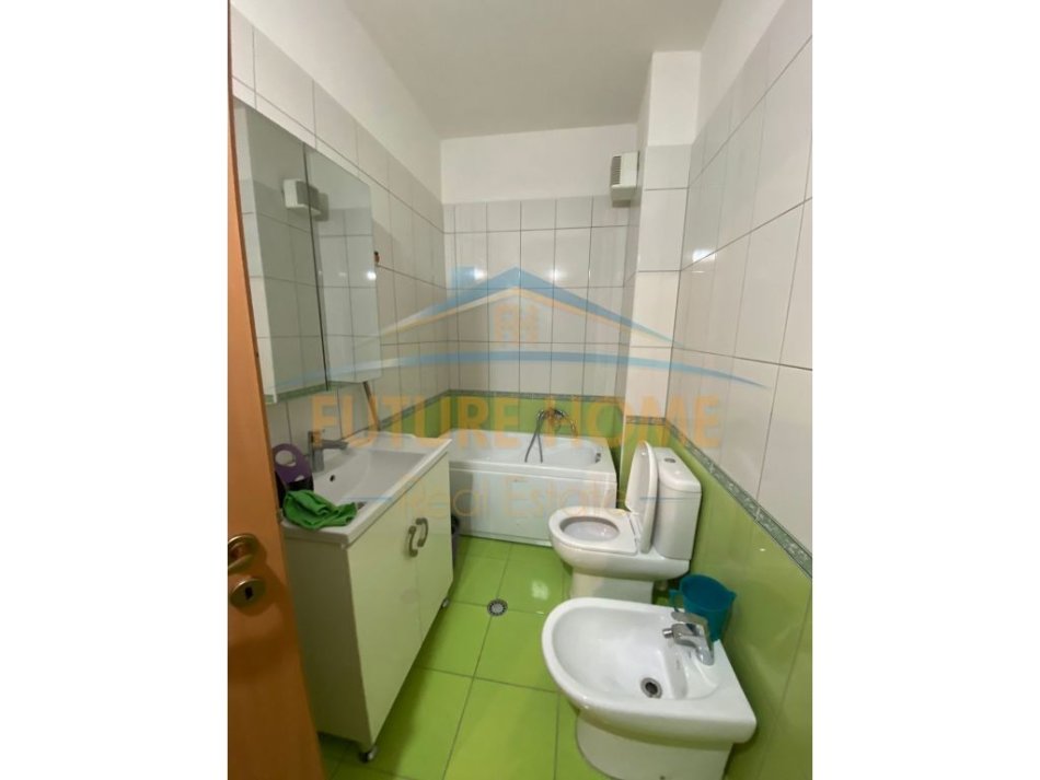 Durres, shitet apartament 3+1 Kati 7, 124 m² 240.000 € (Currila, Durres)