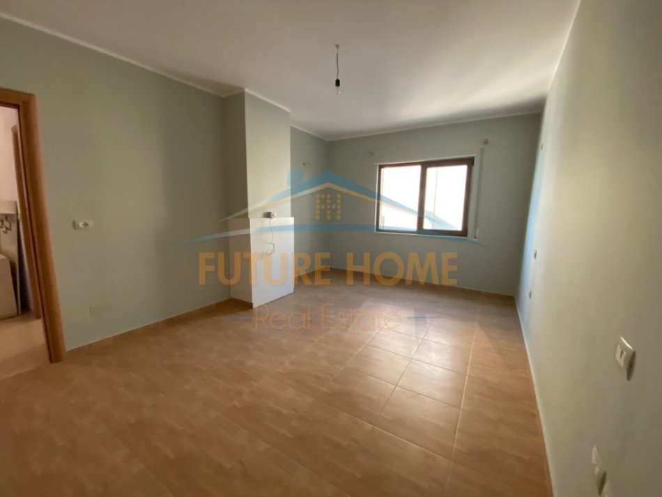 Durres, shitet apartament 3+1 Kati 7, 124 m² 240.000 € (Currila, Durres)