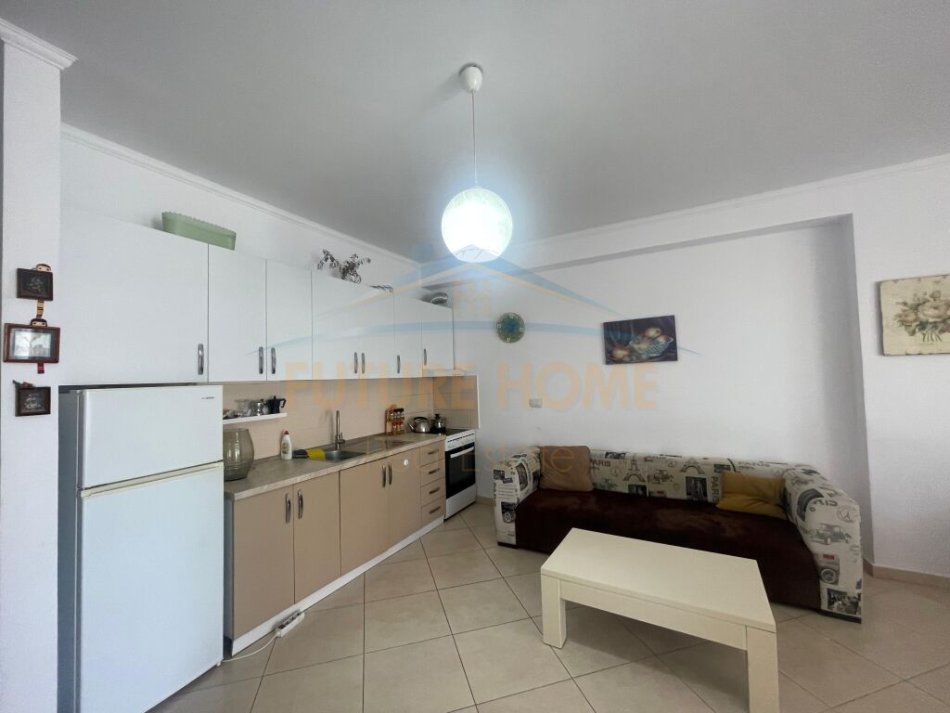 Durres, jepet me qera apartament 2+1 Kati 4, 110 m² 550 € (Vollga, Durres)