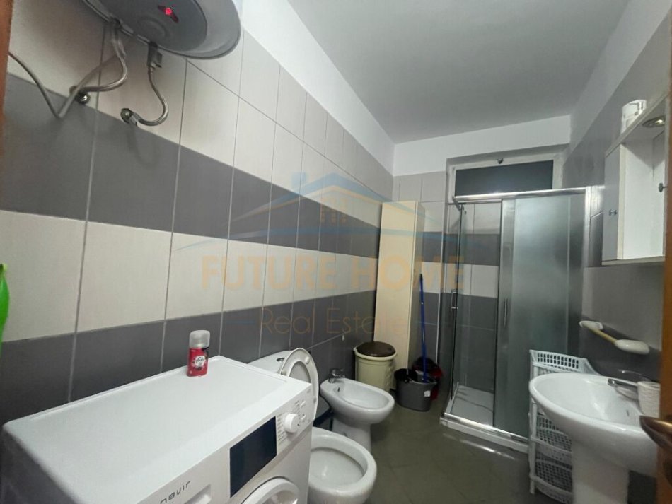 Durres, jepet me qera apartament 2+1 Kati 4, 110 m² 550 € (Vollga, Durres)