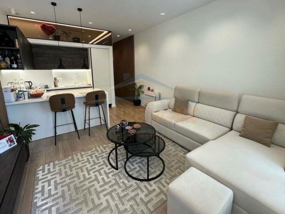 Tirane, shitet apartament 2+1+Aneks+Ballkon Kati 5, 89 m² 280.000 € (Square 21)