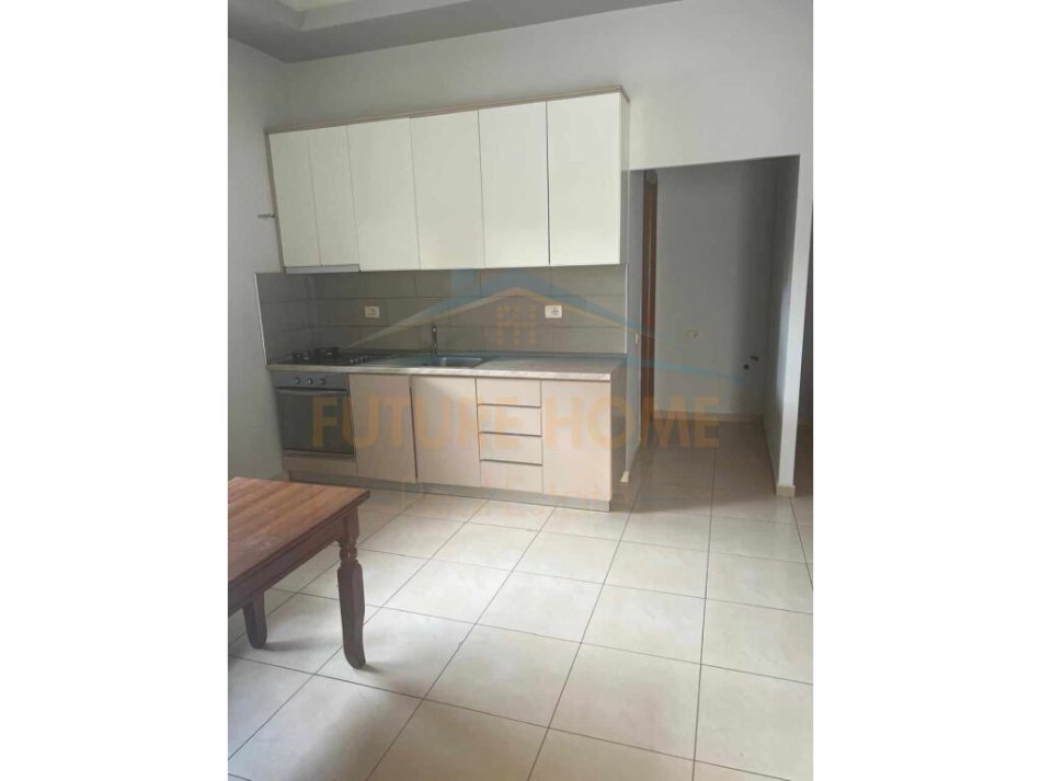 Vlore, shitet apartament 1+1 Kati 0, 40 m² 75.000 € (vlore lungomare)