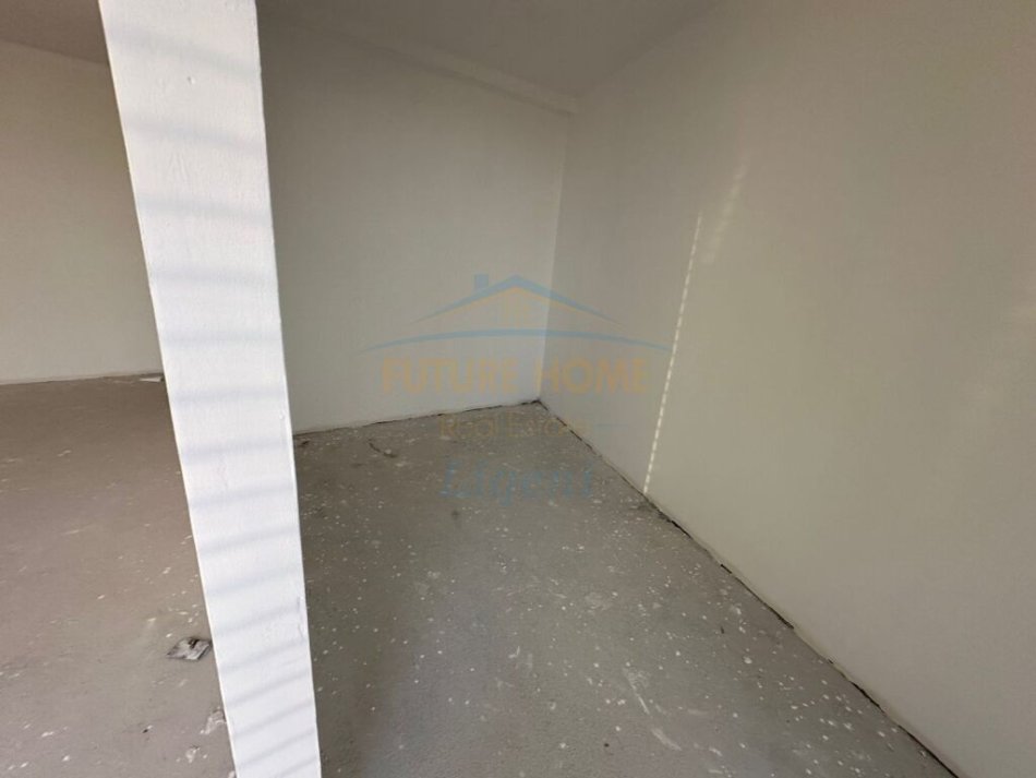 Tirane, shitet apartament 3+1 Kati 9, 216 m² 599.000 € (Rruga e Kosovareve)