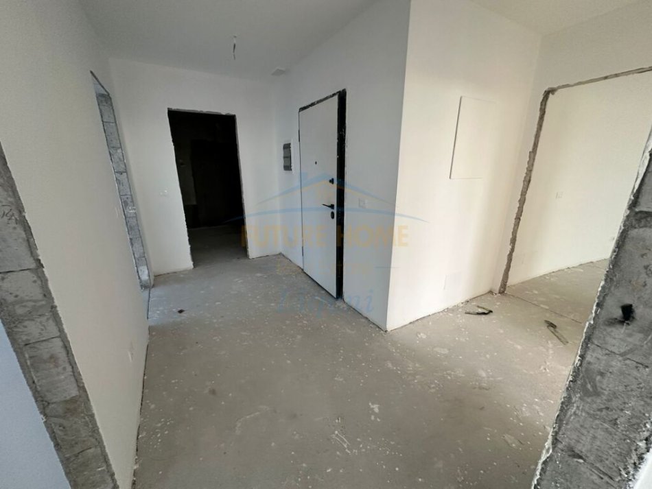 Tirane, shitet apartament 3+1+Ballkon Kati 9, 217 m² 599.000 € (Residenca Lake View)
