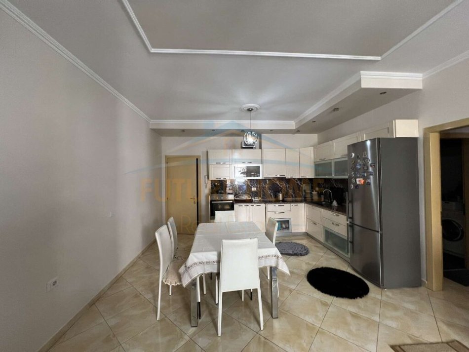 Tirane, shitet apartament 2+1 Kati 5, 99 m² 134,000 € (YZBERISHT
