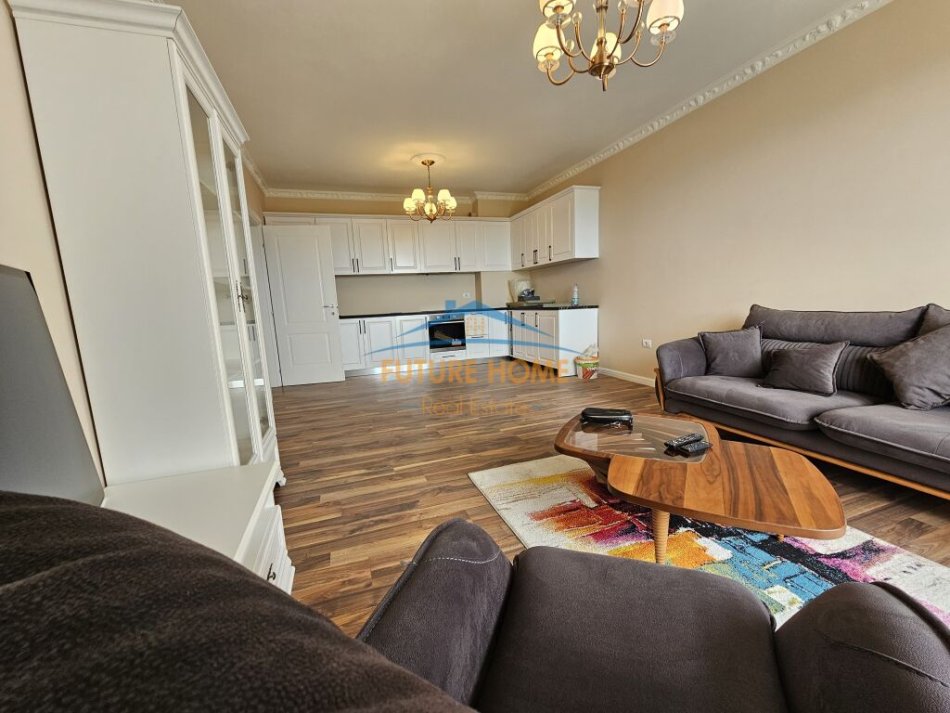 Tirane, shes apartament 2+1+Ballkon Kati 2, 124 m² 295.000 € (Spitali i Kafsheve , Liqeni)
