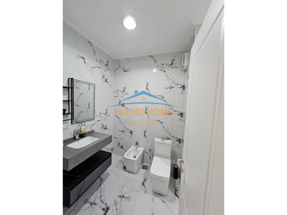 Tirane, shes apartament 2+1+Ballkon Kati 2, 124 m² 295.000 € (Spitali i Kafsheve , Liqeni)