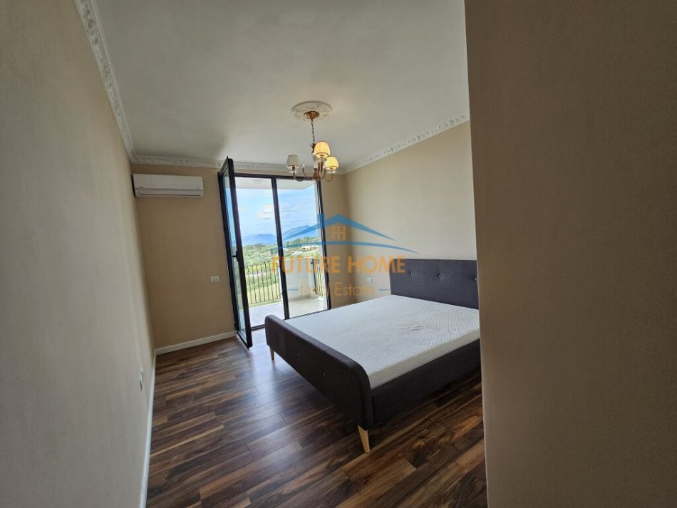 Tirane, shes apartament 2+1+Ballkon Kati 2, 124 m² 295.000 € (Spitali i Kafsheve , Liqeni)