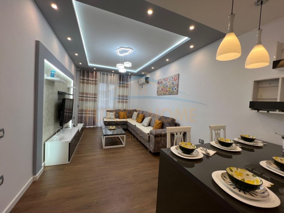 Tirane, shitet apartament+verande | Penthouse 2+1+Aneks+Ballkon Kati 1, 94 m² 145.000 € (Unaza e Re)