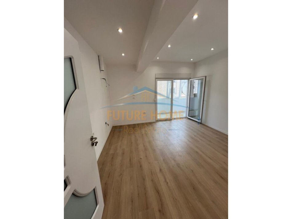 Tirane, shitet apartament 2+1+Aneks+Ballkon Kati 3, 77 m² 149.000 € (BRRYLI)