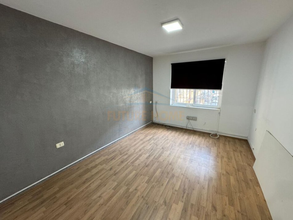Tirane, shitet 2+1 Kati 2, 120 m² 360.000 € (Blloku)