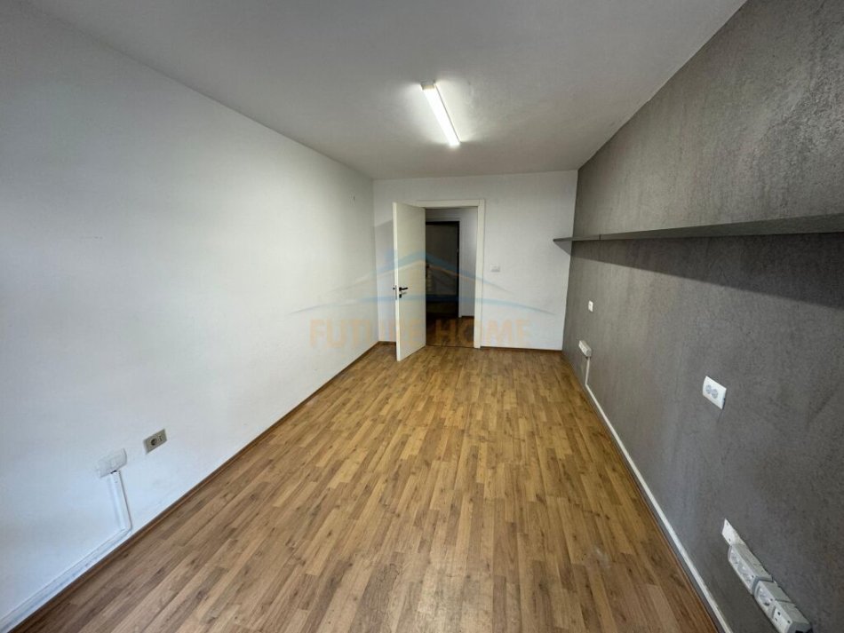 Tirane, shitet 2+1 Kati 2, 120 m² 360.000 € (Blloku)