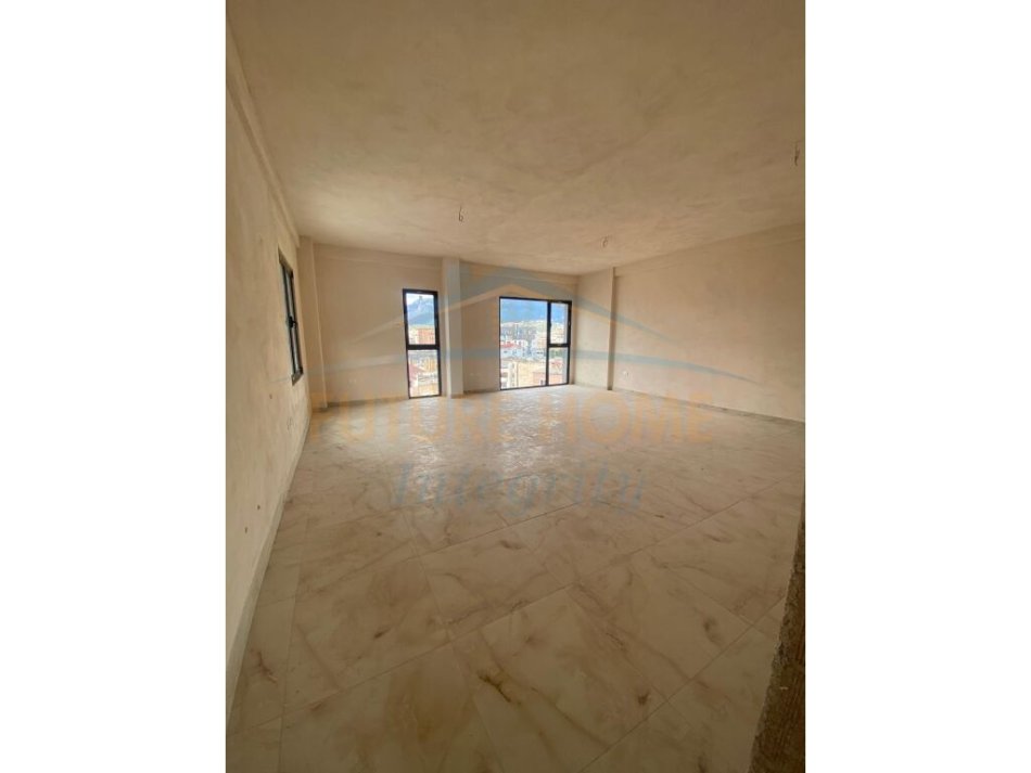 Tirane, shitet apartament 3+1 Kati 6, 168 m² 274.500 € (Rruga Mihal Grameno)