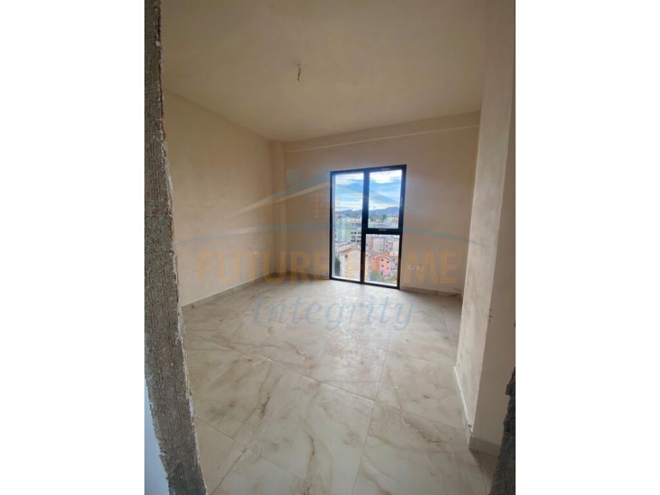 Tirane, shitet apartament 3+1 Kati 6, 168 m² 274.500 € (Rruga Mihal Grameno)